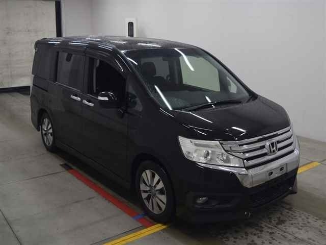 2013 HONDA STEP WAGON